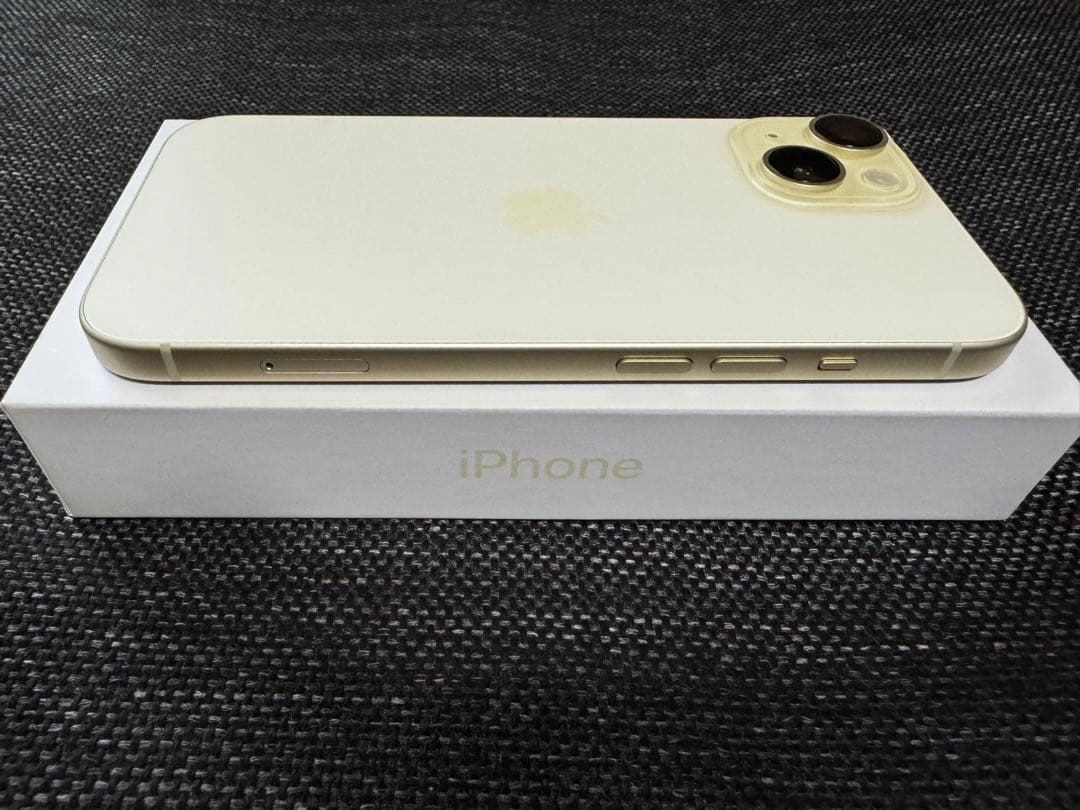 美品》iPhone 15 イエロー 128 GB SIMフリー