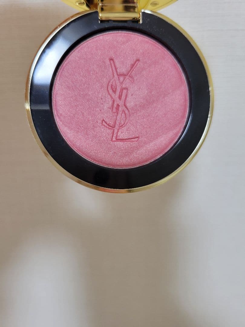 YSL パウダーチーク ピンク 44