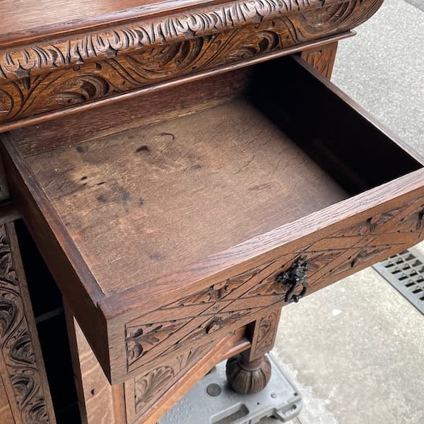 1880年頃 イギリスアンティーク ミラーバックキャビネット カップ