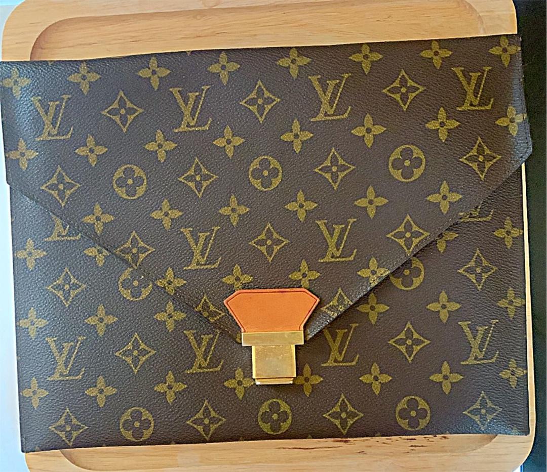 ルイヴィトン モノグラム 書類ケース