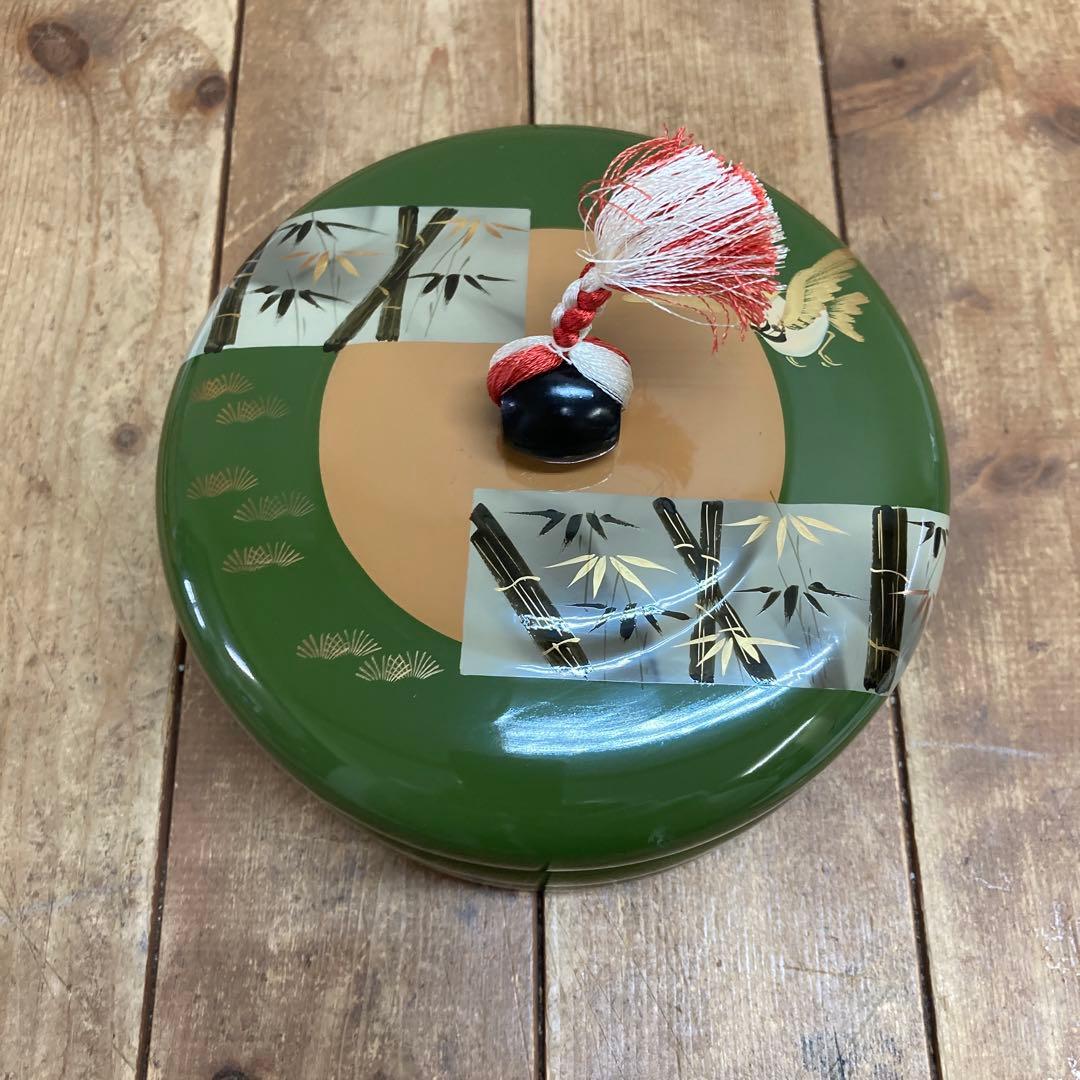 D5 和風 漆器 飾り紐付き 丸型 容器 重箱 菓子器 小物入れ 食籠 組紐