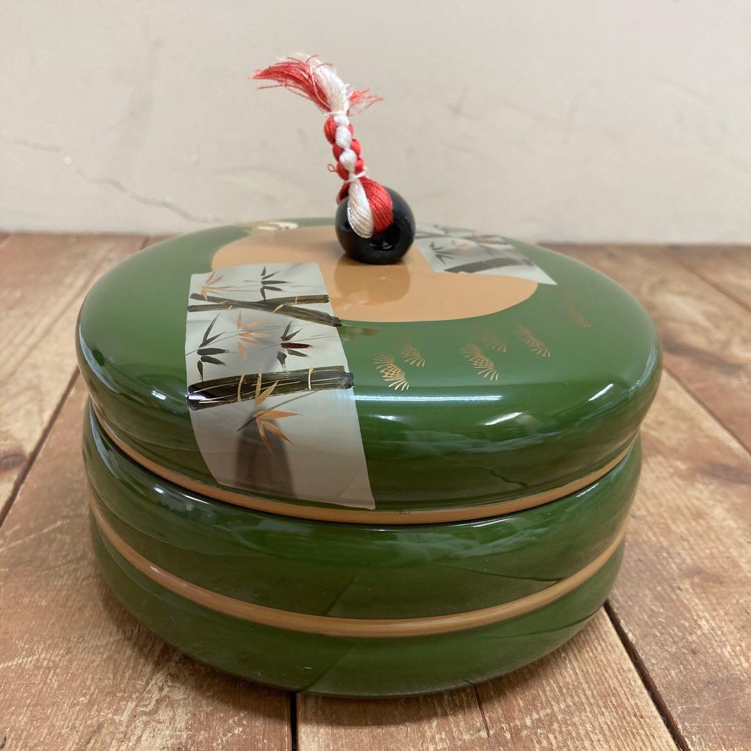 D5 和風 漆器 飾り紐付き 丸型 容器 重箱 菓子器 小物入れ 食籠 組紐