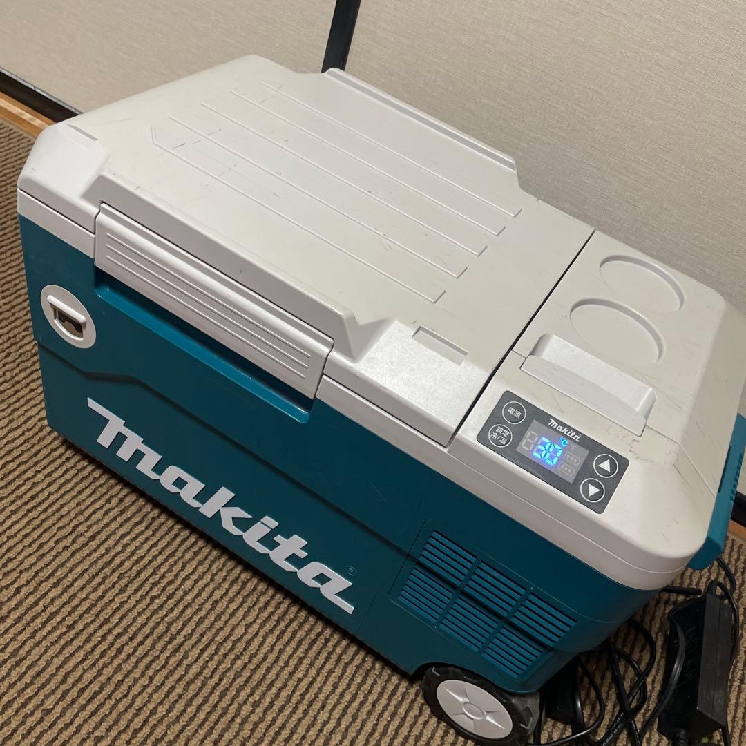 高橋です！マキタ　冷温庫 マキタ(makita) CW004G 充電式保冷温庫 29L