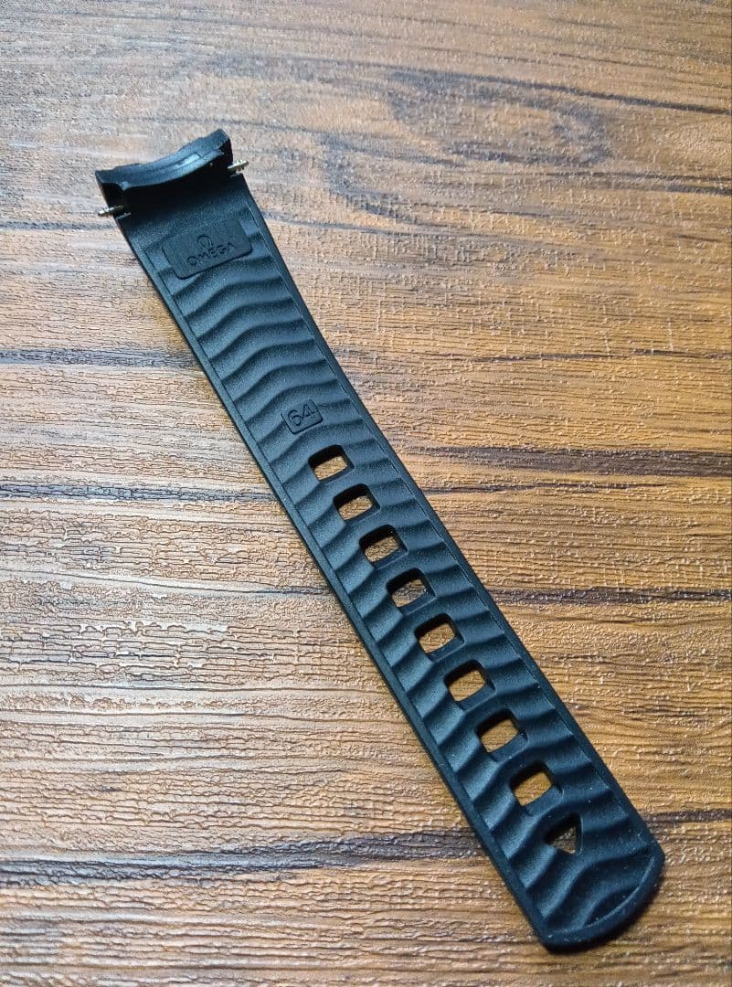 オメガ　純正　ラバー　ベルト　ストラップ　20mm ブラック　シーマスター　美品