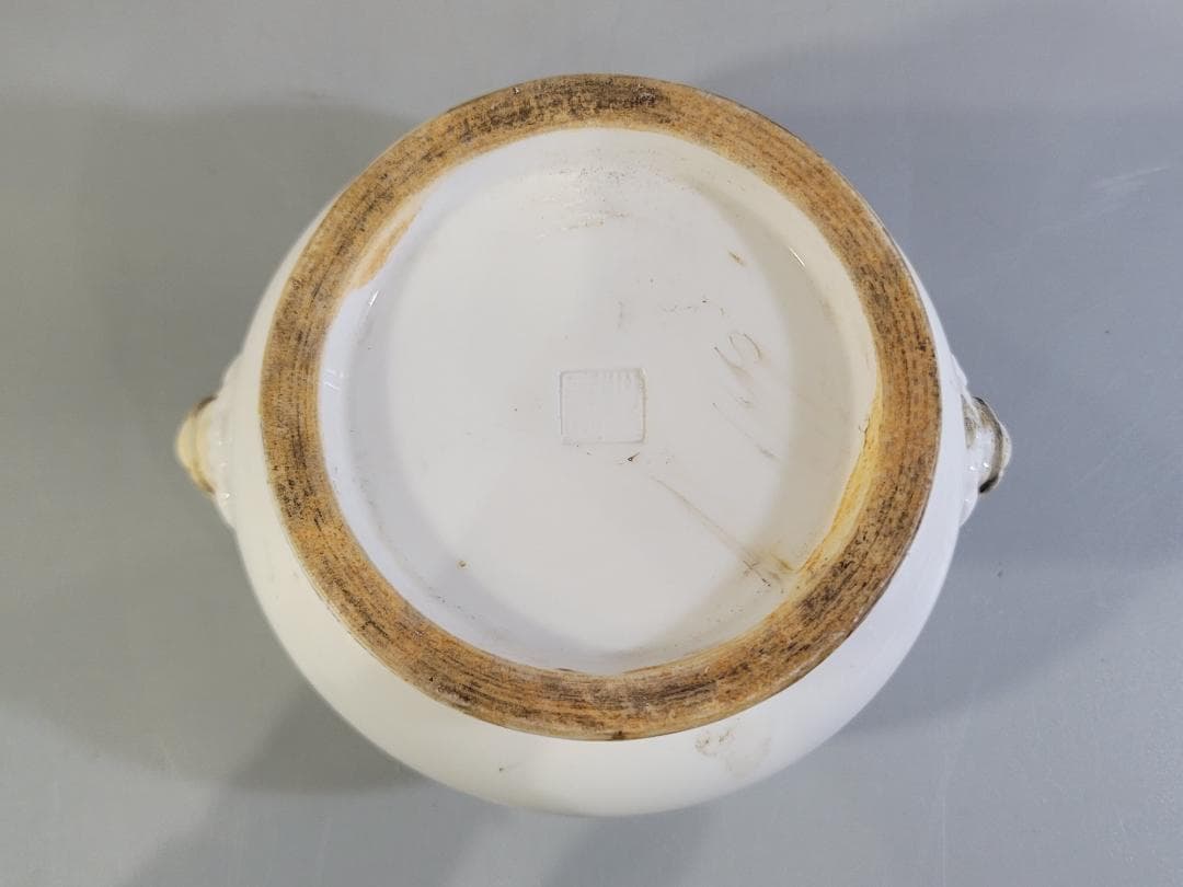 中国美術 明　徳化窯獅子耳香炉　何朝宗製銘 DT619