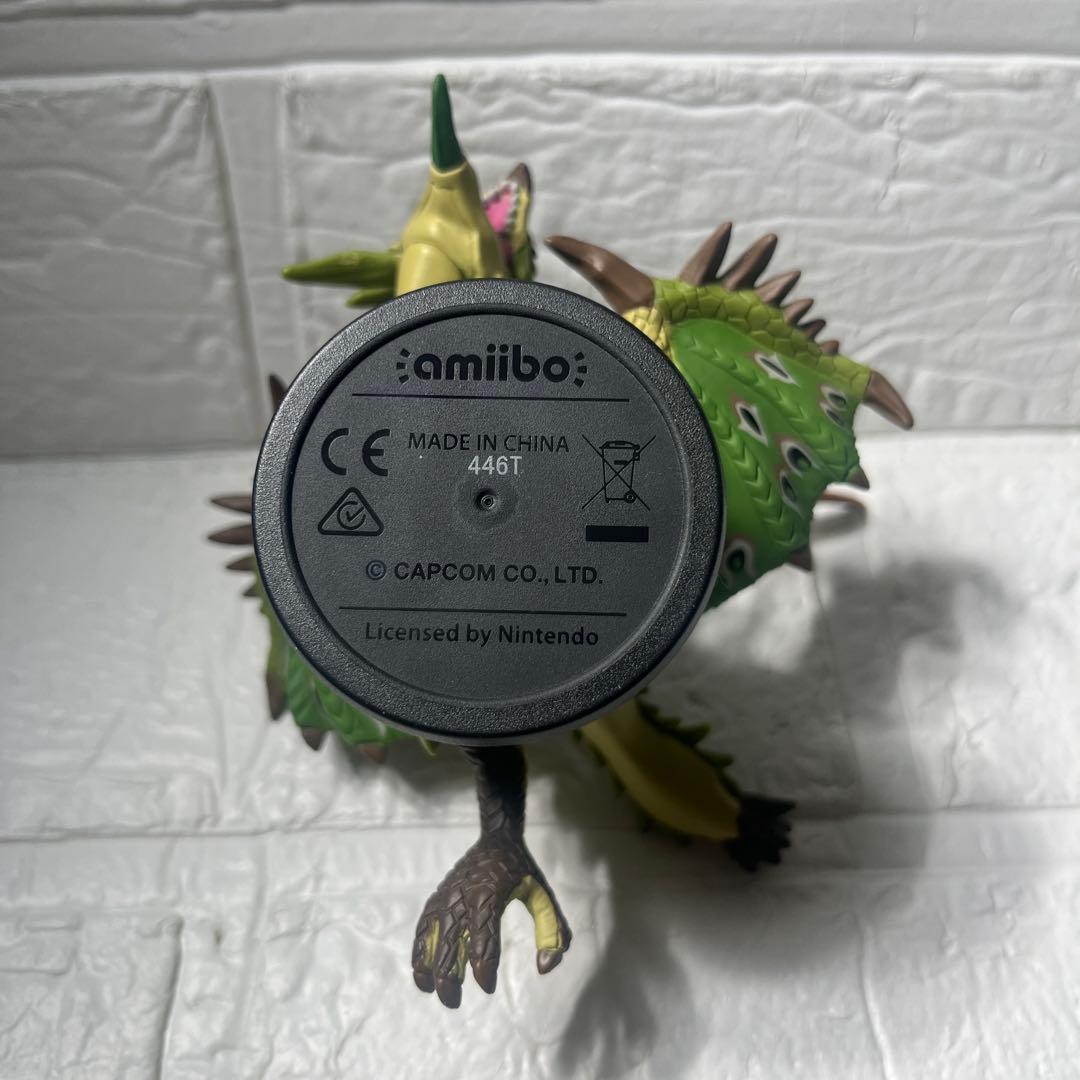 希少 amiibo リオレイア&シュヴァル アミーボ モンハンストーリー