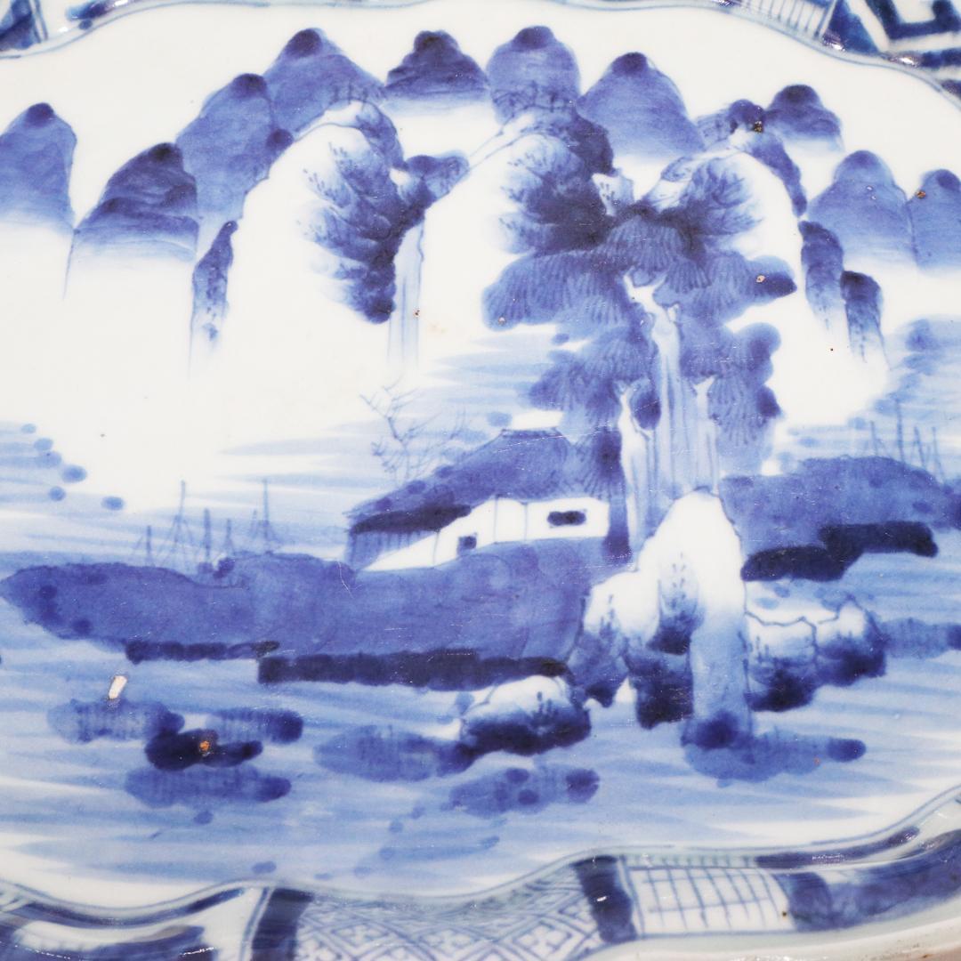 古伊万里 大皿 染付 在銘 龍 山水 幅32.5cm