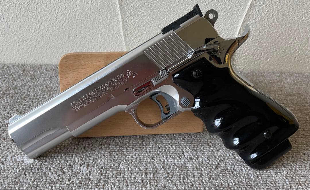 ベイシティ刑事マギー・リアルプロップレプリカ・MGC・旭工房 - メルカリ