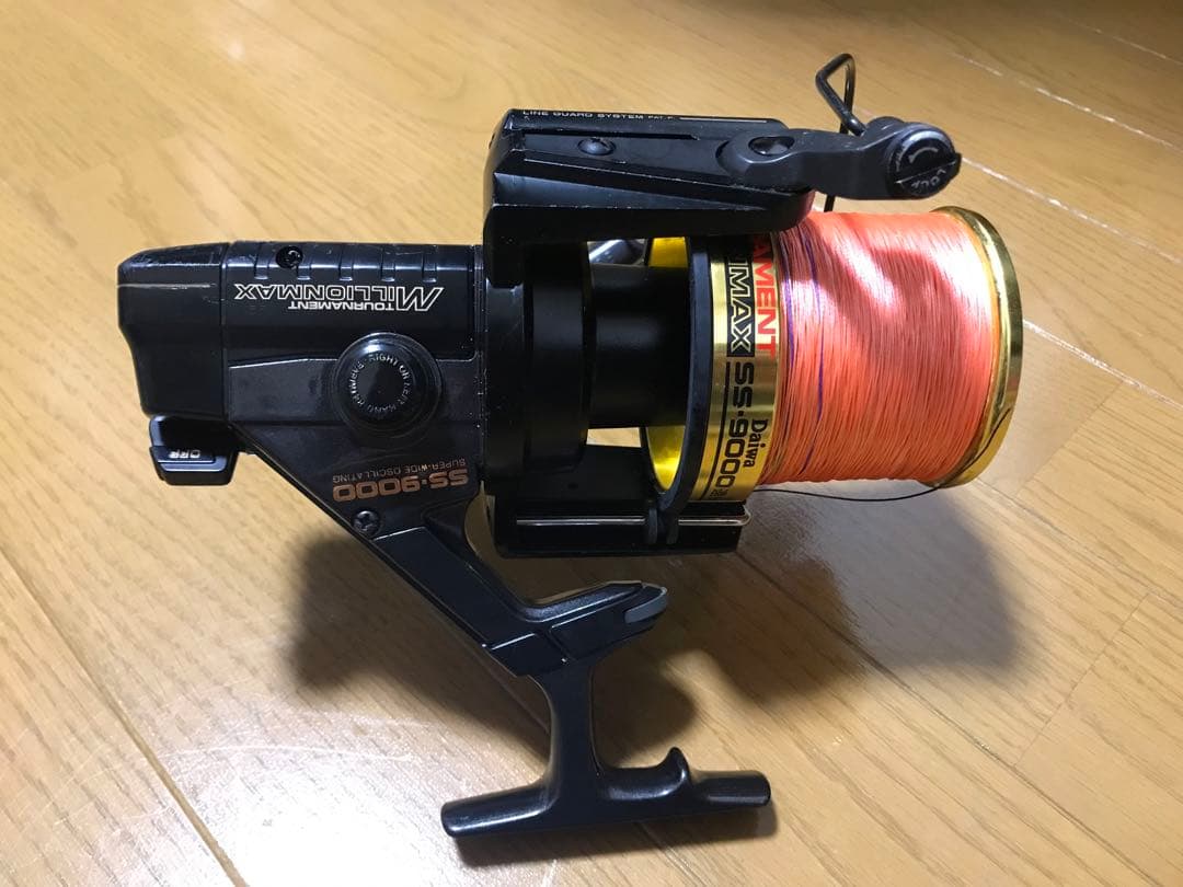 割引 ◯。八幡屋礒五郎 BIRD EYE缶 高速道路限定オリジナルデザイン 全