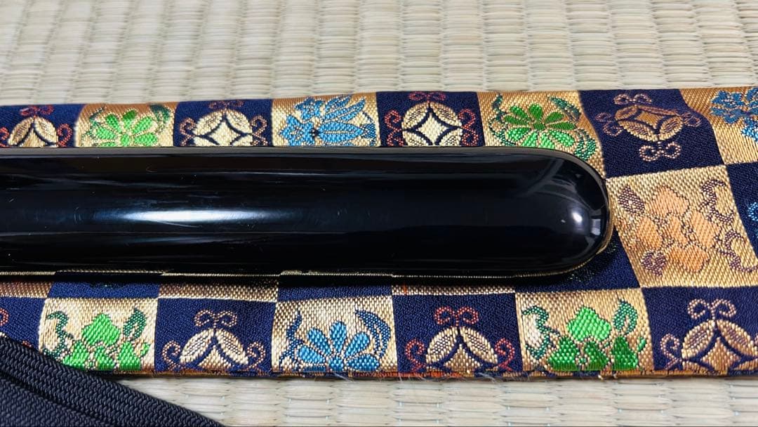 模造刀 拵え 短刀 二重刃文 御守刀 居合刀 高級刀袋付き 251012-1