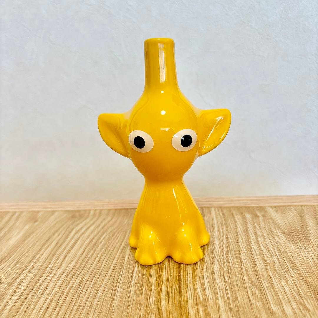 ピクミン 一輪挿し 花瓶 黄色ピクミン - メルカリ