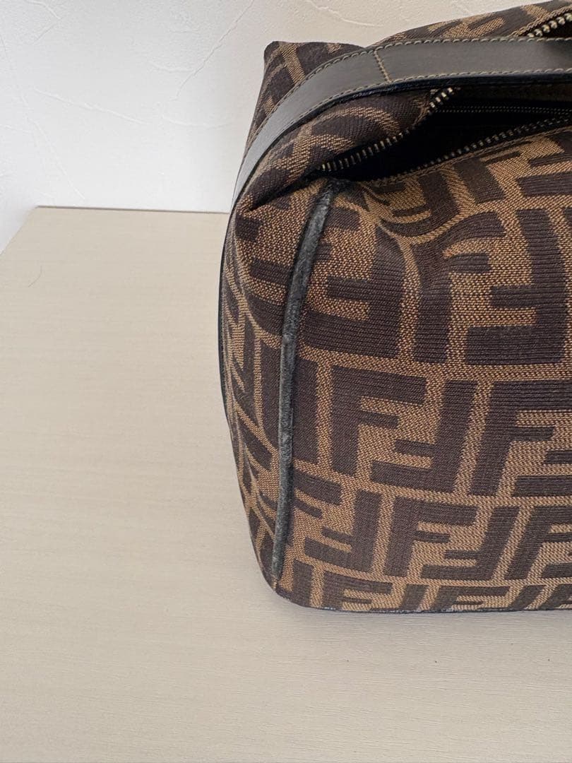 【値下げ！】FENDI フェンディ ズッカ 柄バニティバッグ ブラウン 茶