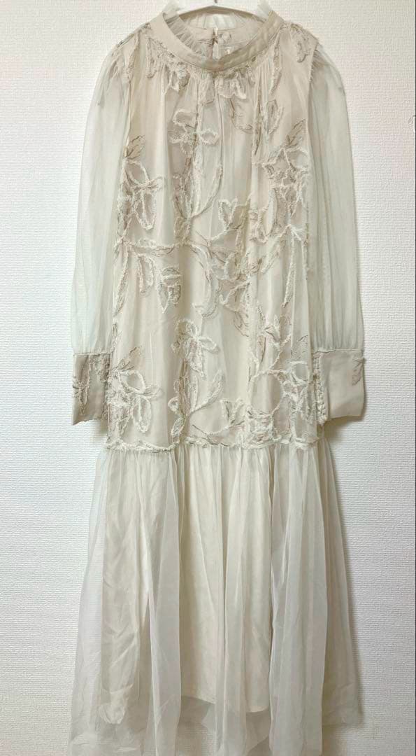 ドリードール　フェザーフラワーチュールドレス オケージョンドレス　エクリュ　M