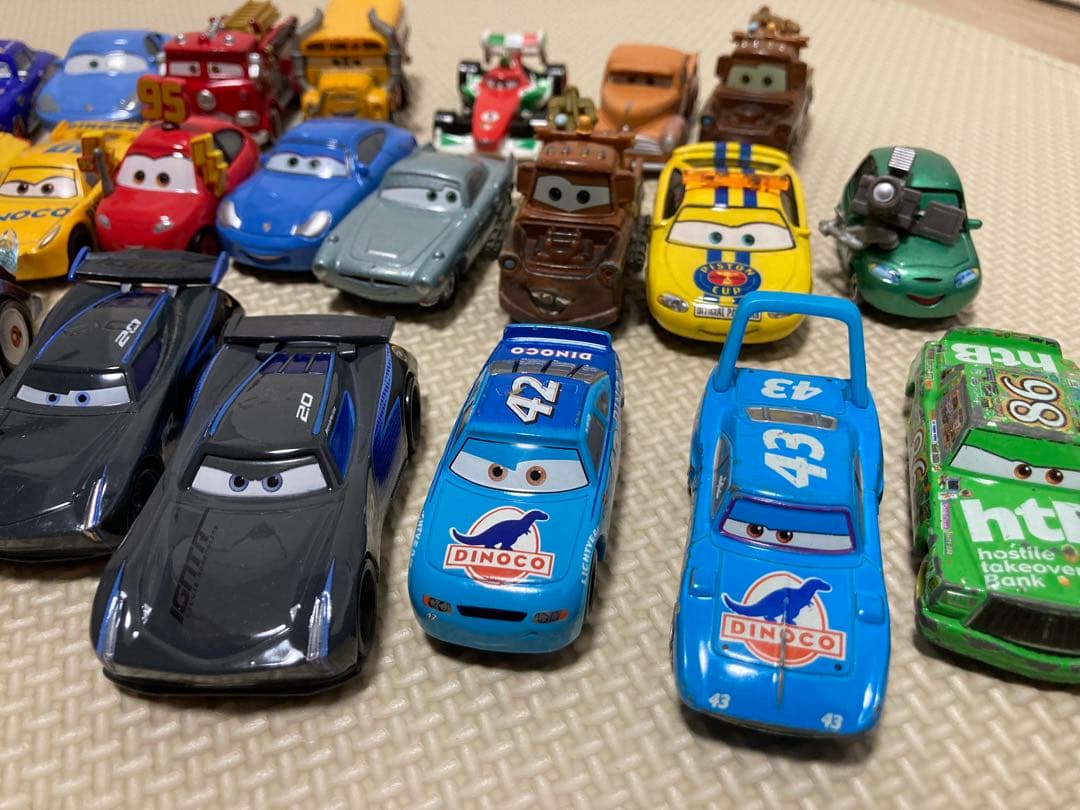 ミ*マ様 【ジャンク扱い】ディズニー カーズ ミニカーセット