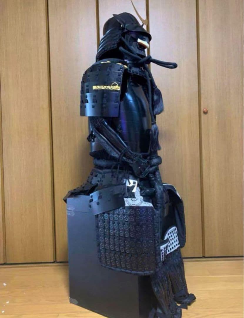 武具　甲冑　等身大　着用可能　兜　鎧　新品