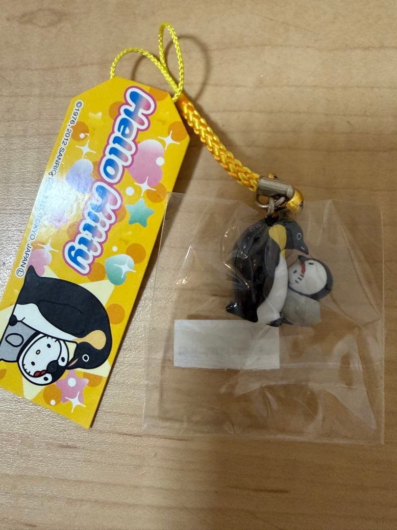 激レア　ご当地キティ　ペンギン　根付け　サンリオ　ハローキティ　水族館　美品