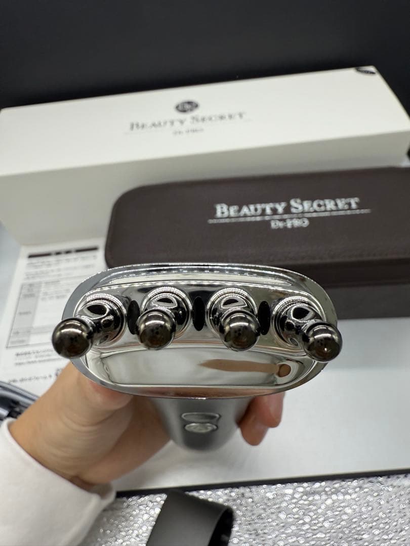 ほぼ未使用】BEAUTY SECRET D-PRO 美顔器 ほぼ未使用】BEAUTY SECRET D-PRO