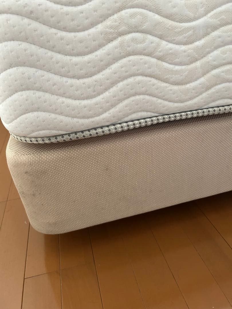 ツッキー様【3月30日発送限定】シモンズ　シングル　ベッド　大塚家具