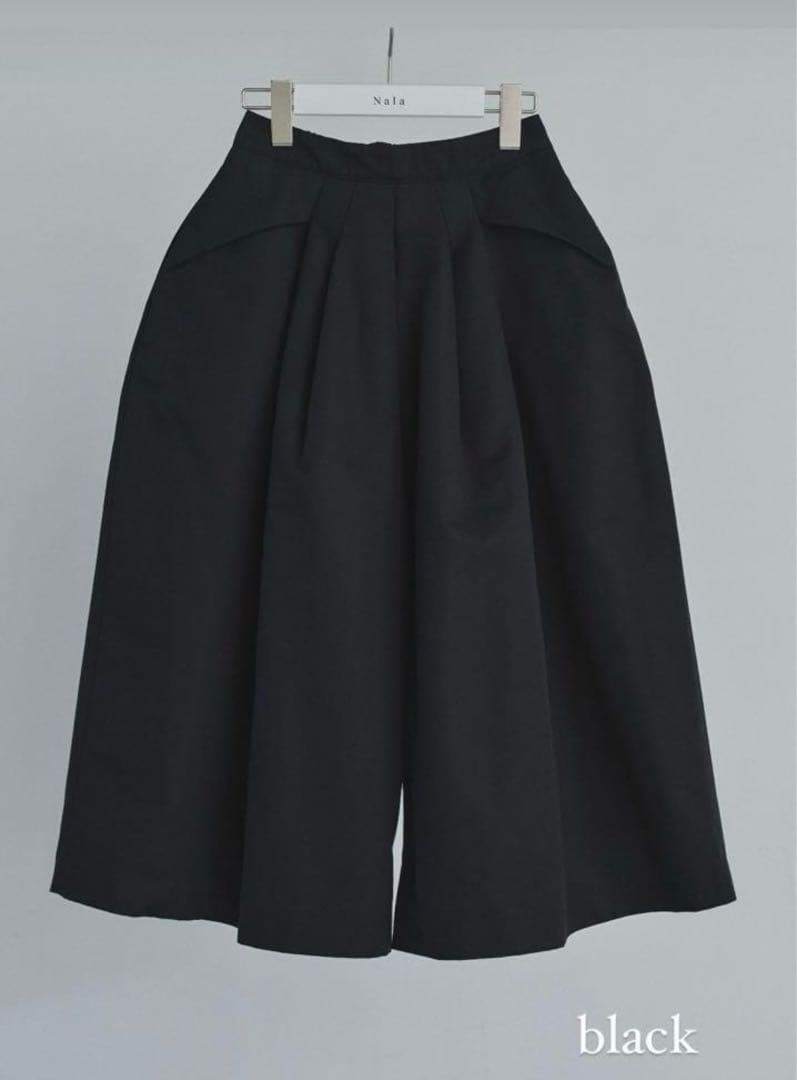 Nala ドレスパンツ ブラック - メルカリ