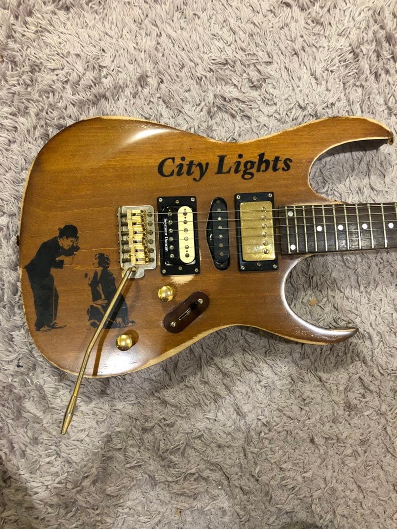 エレキギター　ストラトタイプ