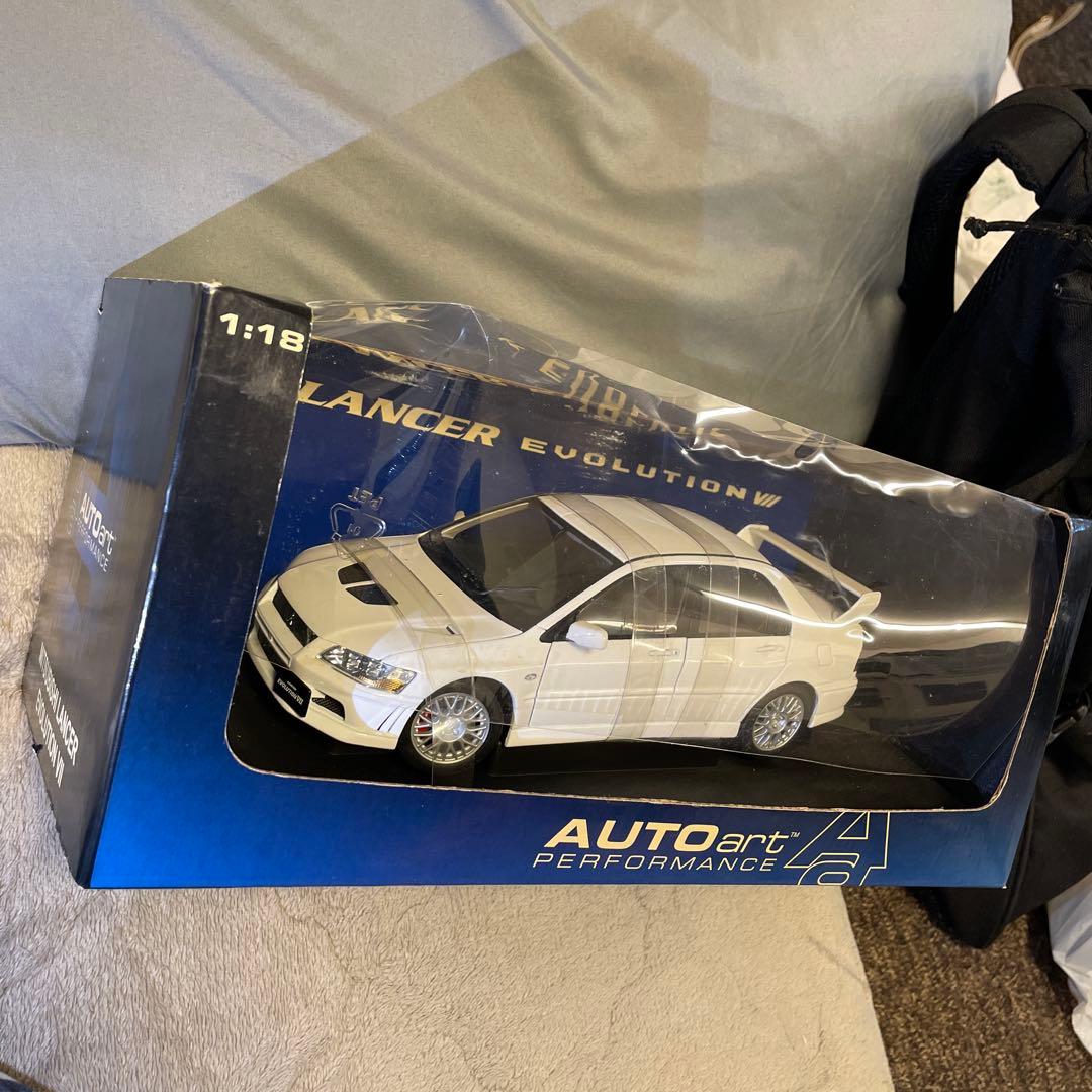 AUTOart Lancer Evolution 1:18 ホワイト