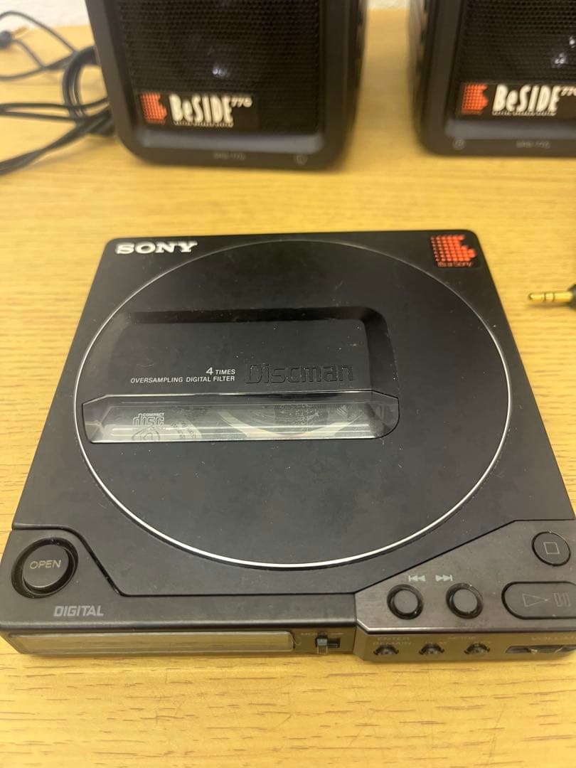 SONY Discman D-250 ポータブルCDプレーヤー スピーカー付き