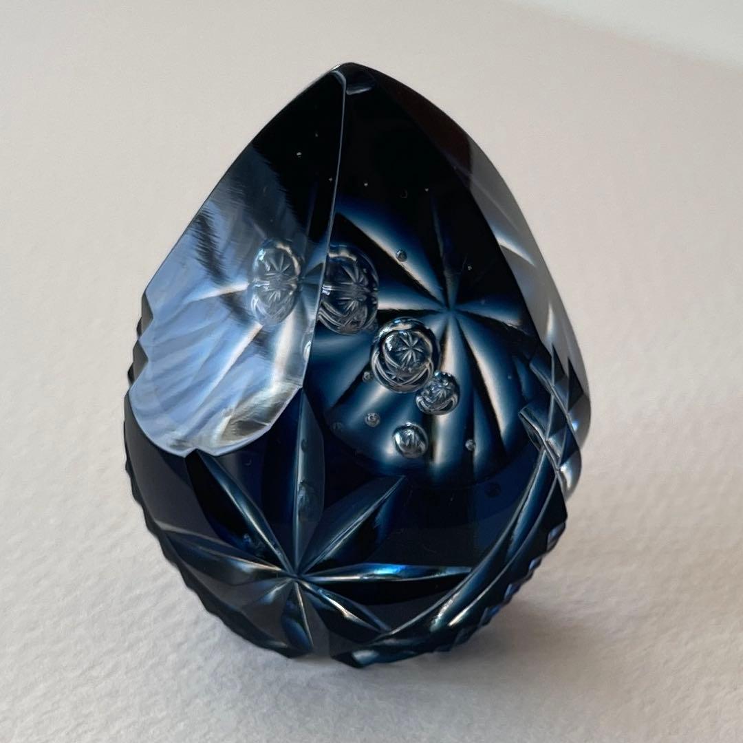 新品同様 薩摩切子 ペーパーウェイト 薩摩の雫 ブルー Amazon.co.jp: 薩摩切子 薩摩の雫 創作 島津 磯斉彬竈 ペーパー