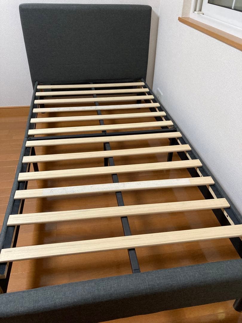 シングルベッドフレーム Zinus