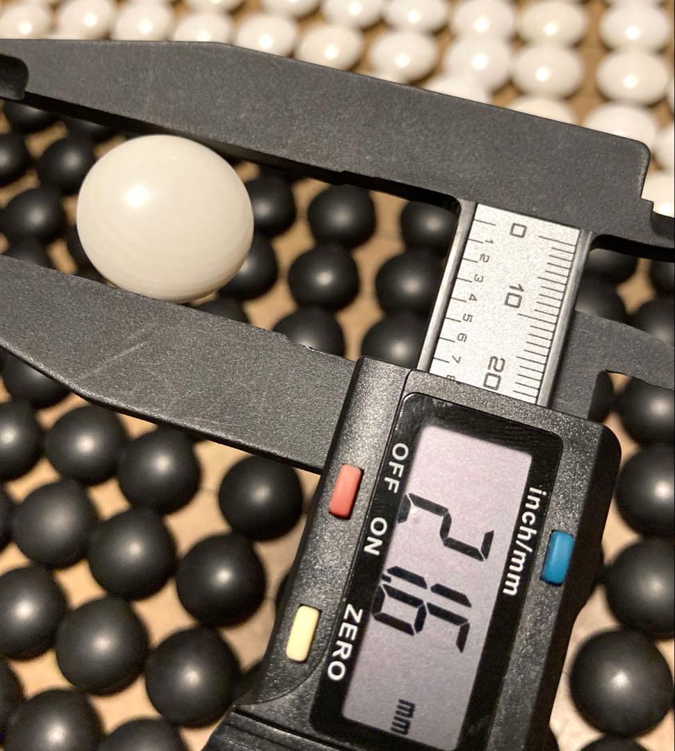 日向特製蛤碁石 雪印 37号 本那智黒 本蛤碁石 白179個 黒182個碁笥