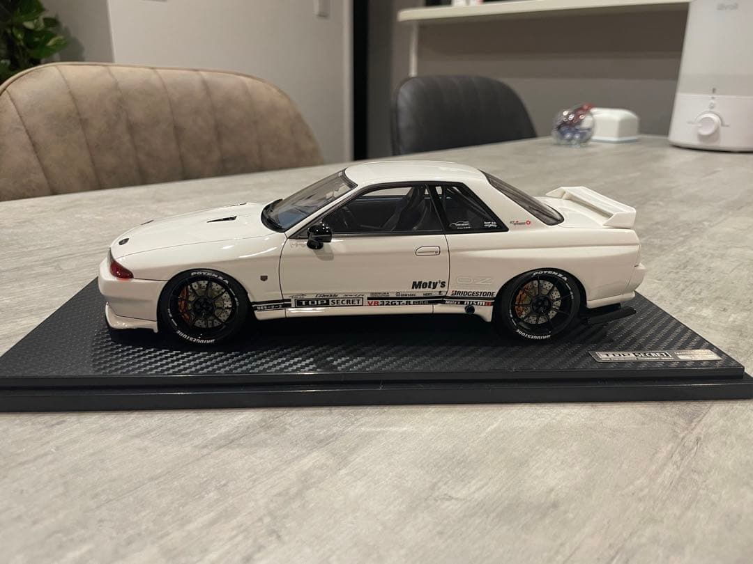 イグニッションモデル 1/18 トップシークレット GTR VR32 ホワイト