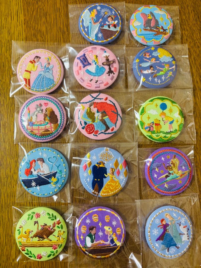 3401.昔の海外ディズニーワールドピン クリスマス エンジェルミニー MGM