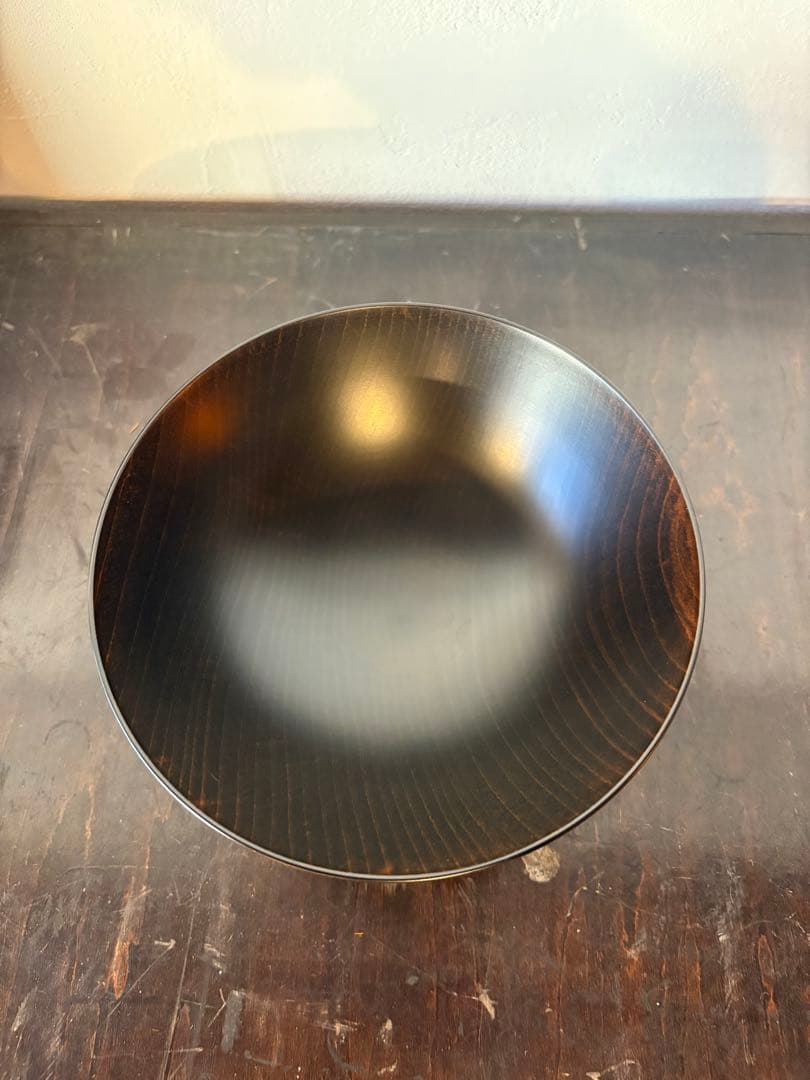 会津若松の漆芸家、冨樫孝男さんの黒拭漆広口椀