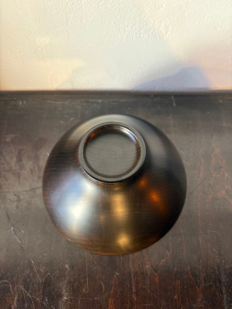 会津若松の漆芸家、冨樫孝男さんの黒拭漆広口椀