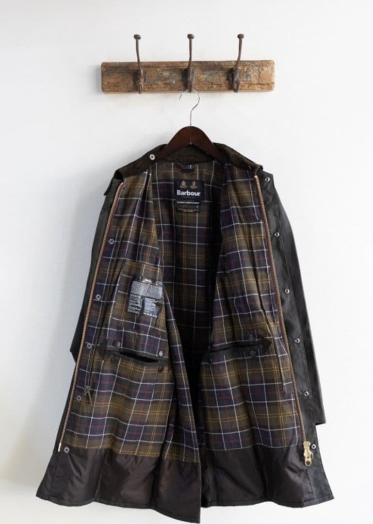 美品　現行タグ　Barbour　クラシック　ノーザンブリア　オリーブ