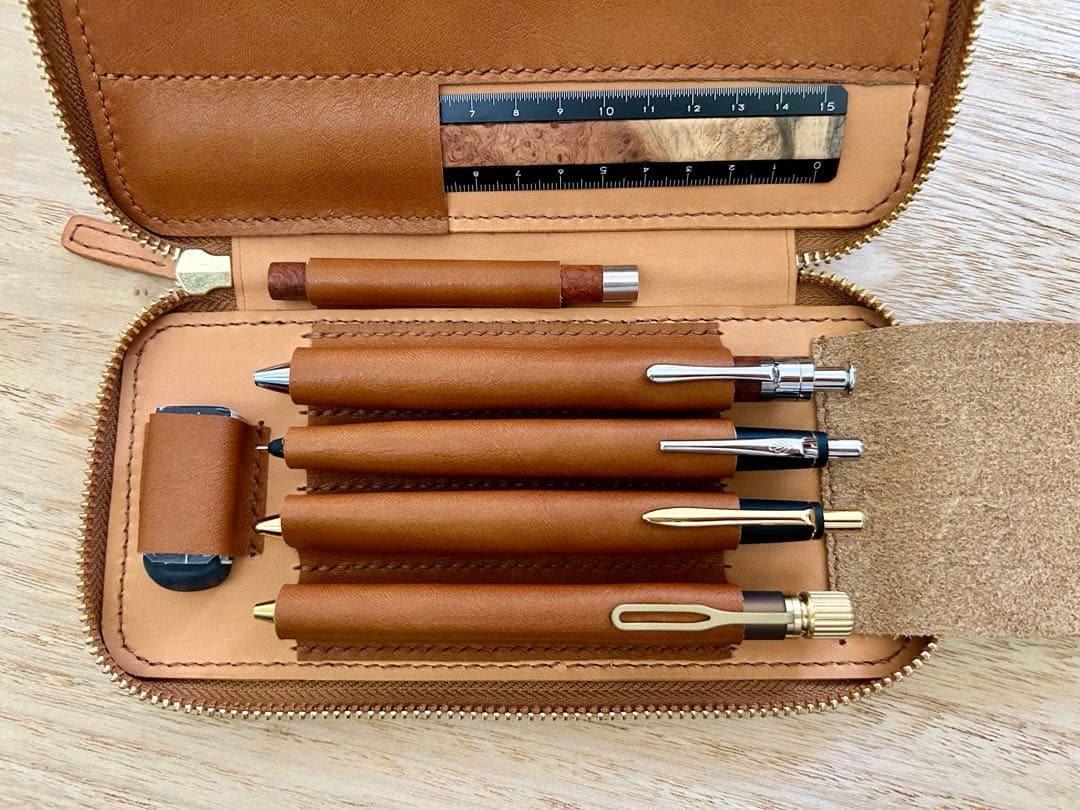 4本挿 ラウンドジップペンケース ヌメ革 本革 バハギア 似 ハンドメイド