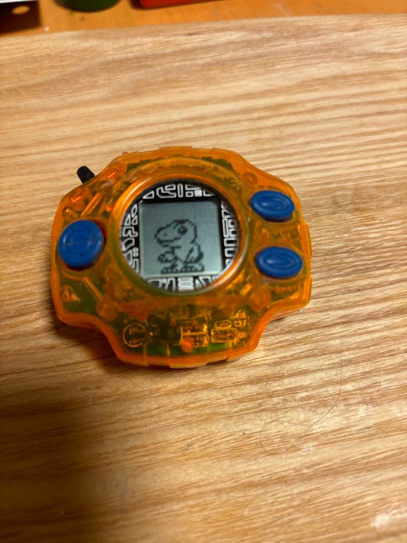 デジモン アドベンチャー デジヴァイス 初代 グレイモンカラー オレンジ