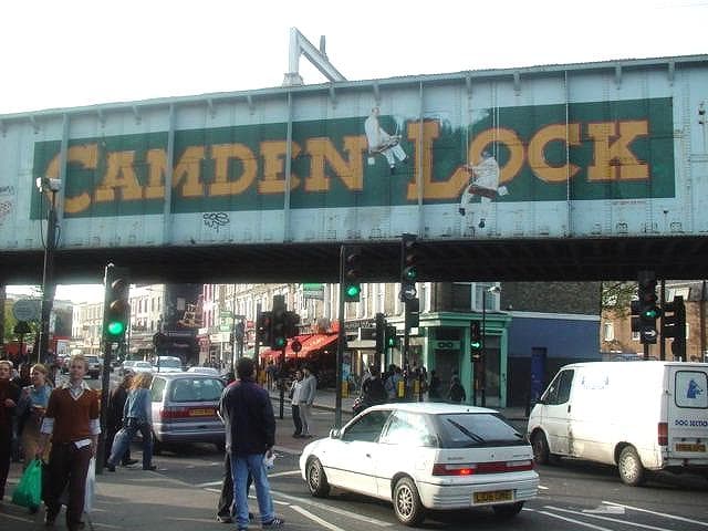 アンティーク 置き時計 イギリス・ロンドンのカムデンマーケットで購入