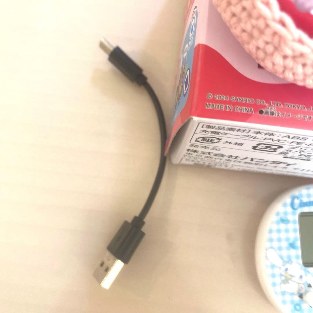 Tamagotchi Uni たまごっちユニ　ハローキティ　おまけ多数