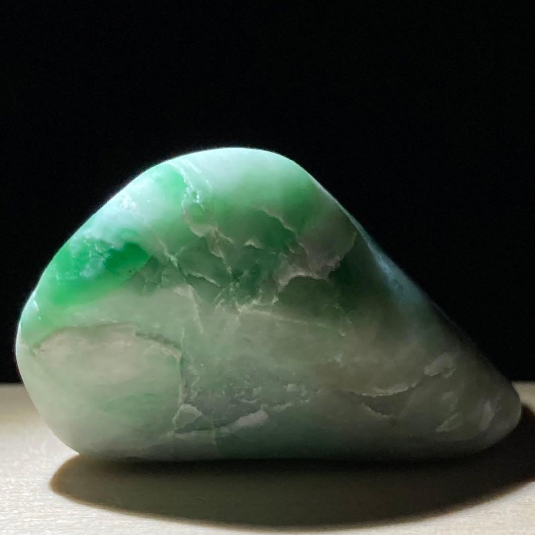 糸魚川翡翠　ロウカン 翡翠　インペリアルジェダイト　原石　30.8ｇ