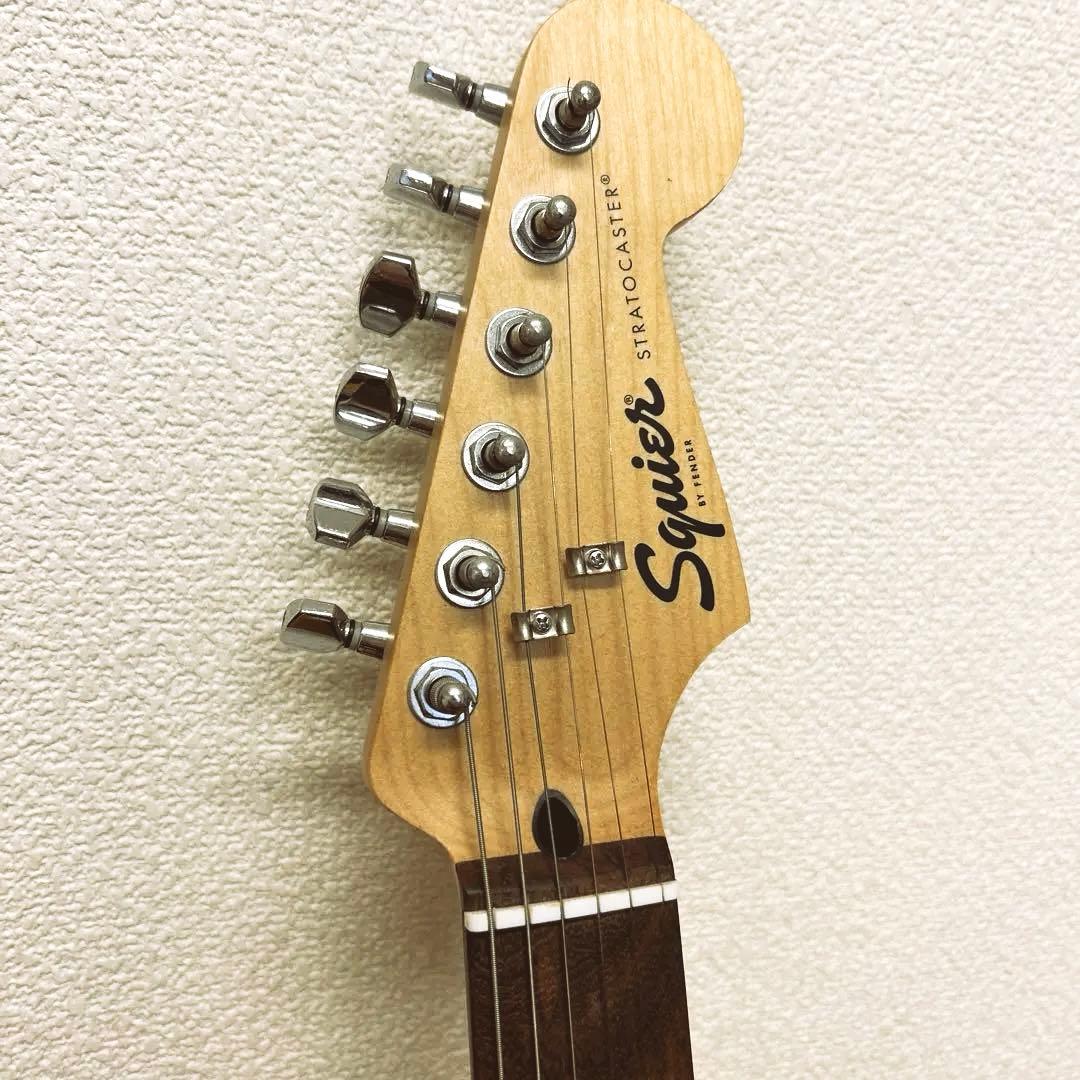 週末値下げ！Squier Stratocaster サンバースト ギタ- 美品