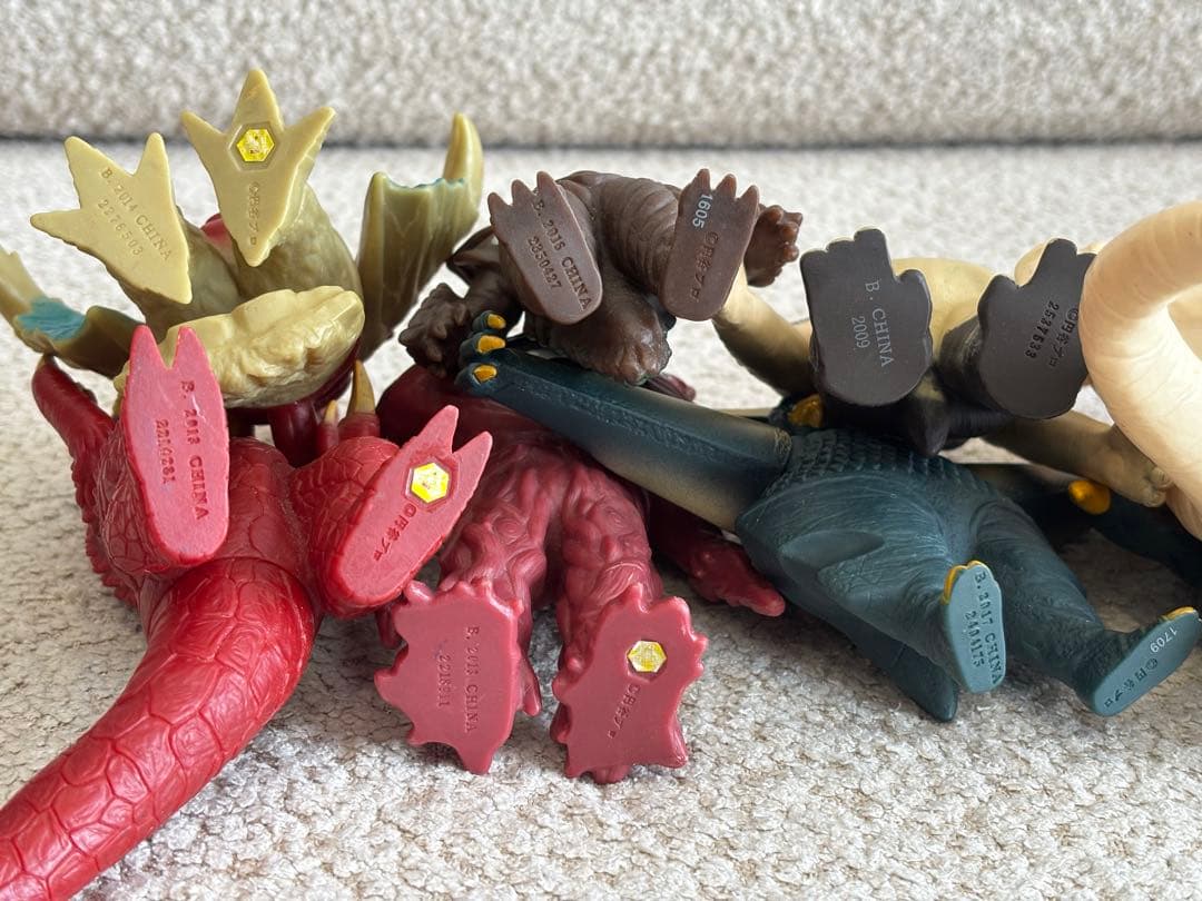 ウルトラマン 怪獣フィギュア 12体セット - メルカリ