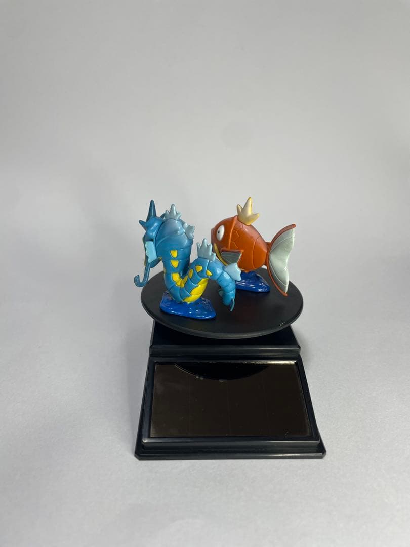 非常にレア⭐︎初期のモンコレ コイキングとギャラドス TOMY ポケモンフィギュア