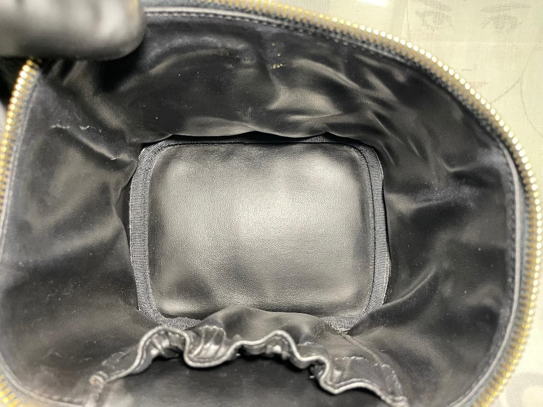 CHANEL　シャネル キャビアスキン ココマーク バニティ ヴァニティ　92