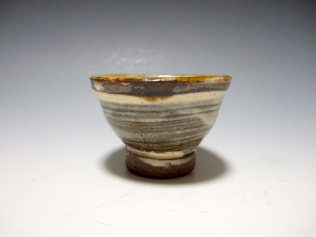 人間国宝 金城次郎 壺屋焼 魚文 盃 ぐい呑み サイン彫無 沖縄 酒器