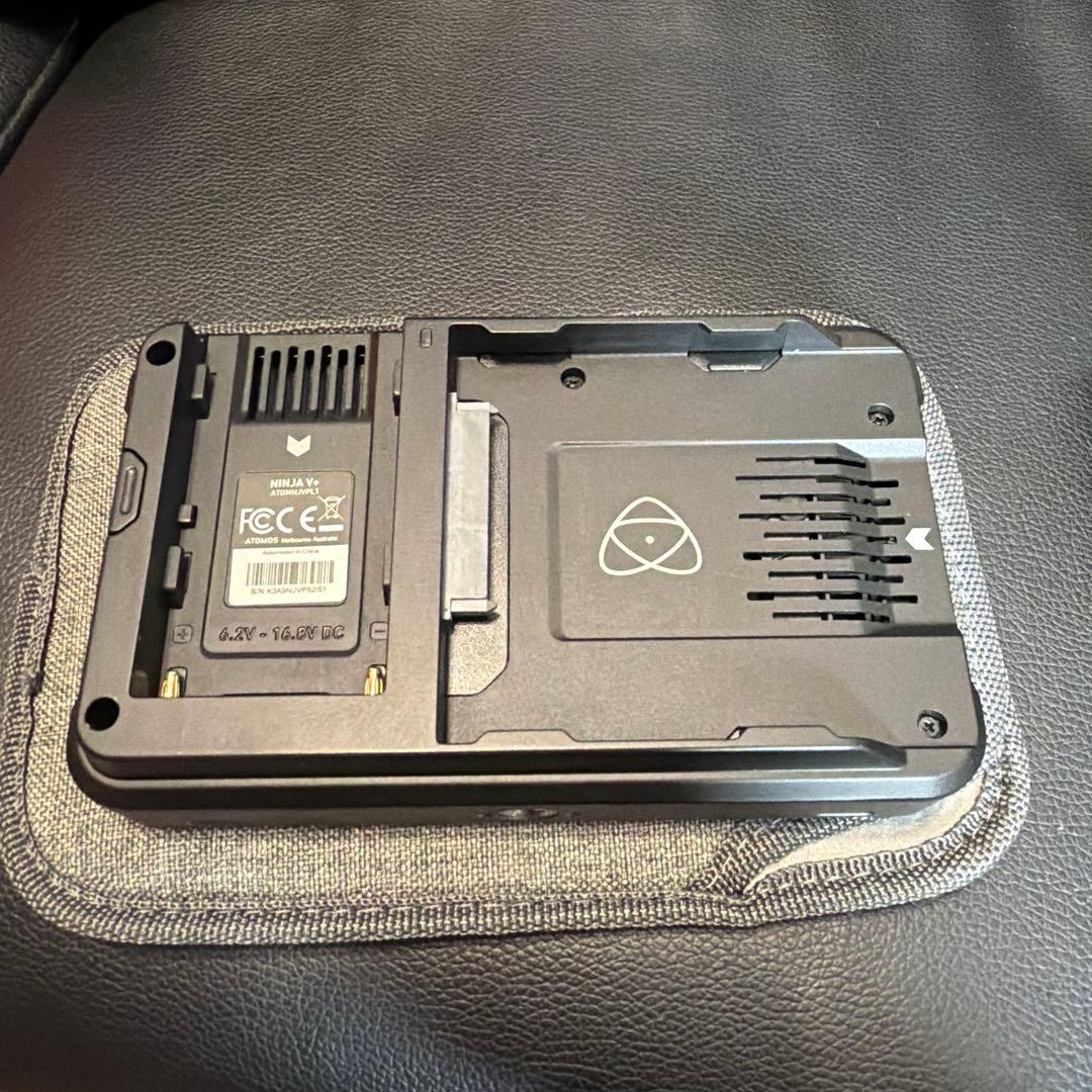 Atomos ninja v+ 5インチモニターレコーダー　カメラ収録など