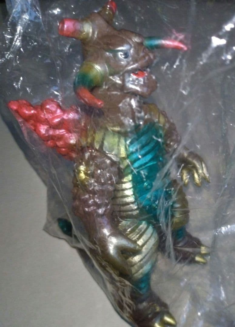 ベアモデルソフビオール怪獣コレクション地底超獣ギタギタンガ未使用未開封 限定品