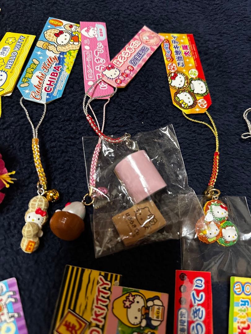 ハローキティ ストラップ まとめ売り 約83個