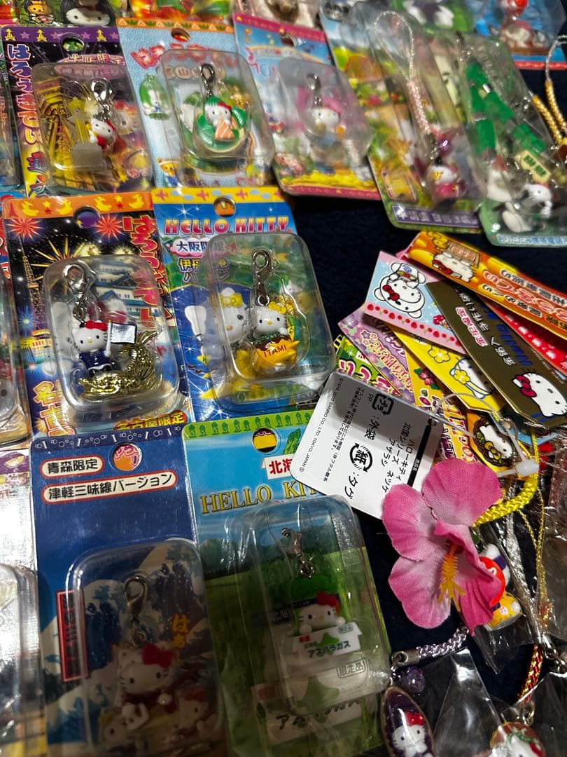 ハローキティ ストラップ まとめ売り 約83個