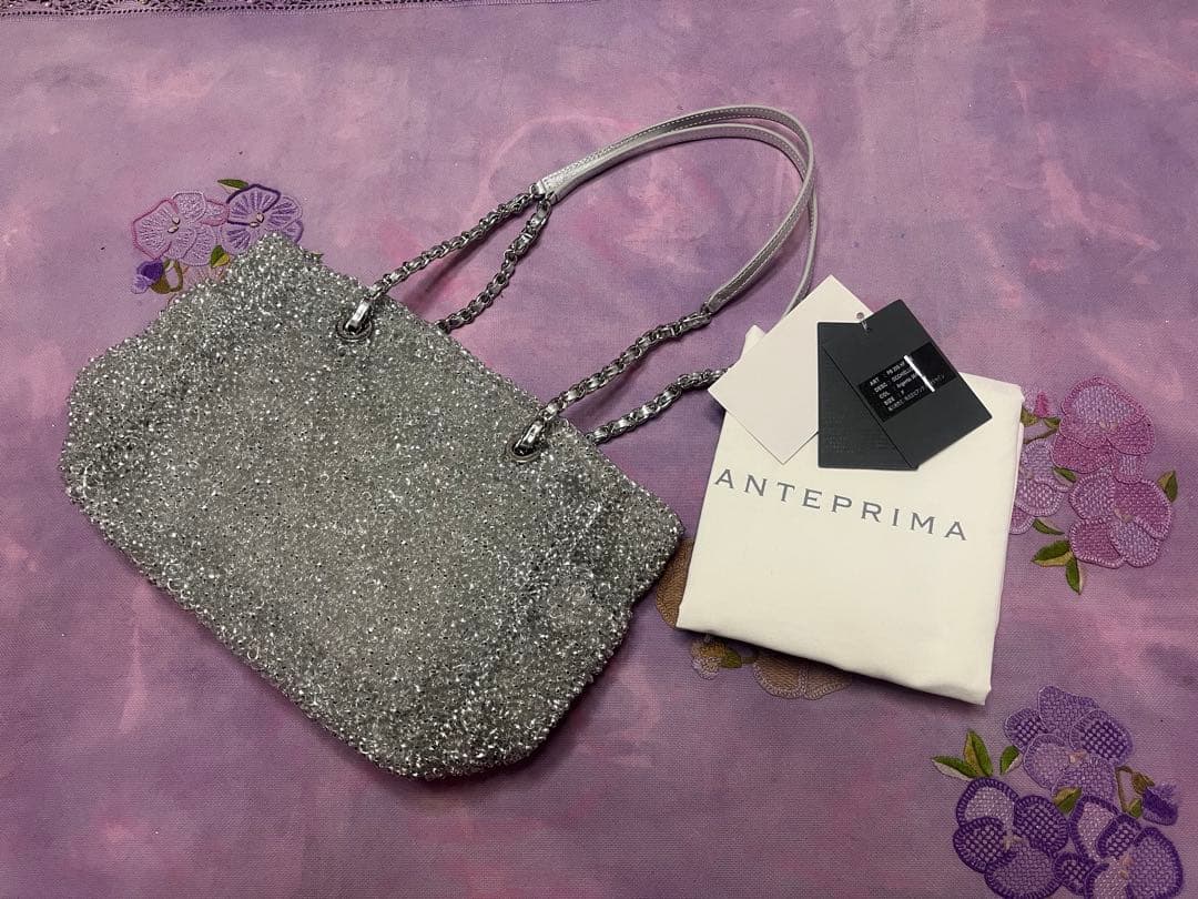 専用♡新品未使用、ANTERPRIMAショルダーバッグ　オッキエッロ　シルバー