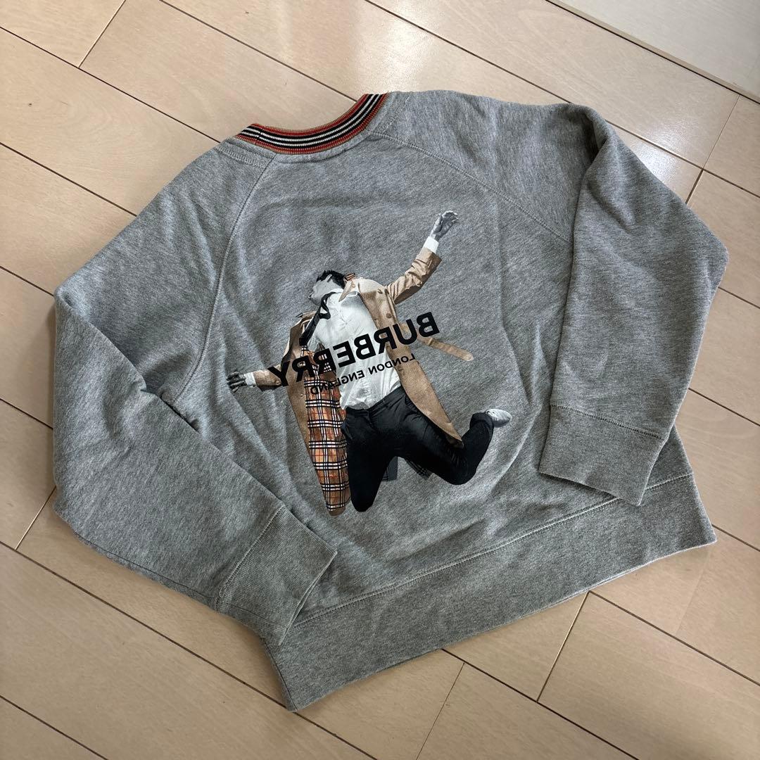 kou　バーバリースウェット　8Y128